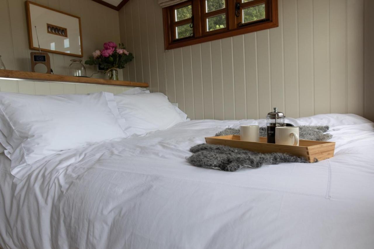 Luxury, Rural Shepherds Hut With Hot Tub Nr Bath Bristol Exterior foto